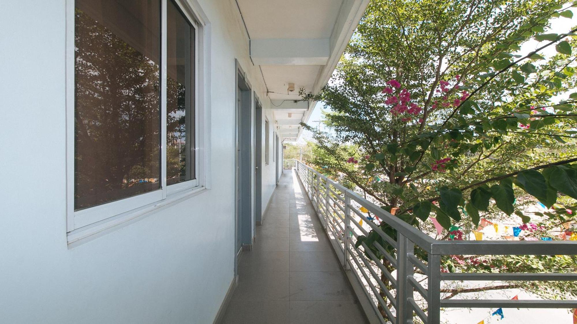 Reddoorz At Fat J Apartelle Mactan Себу Экстерьер фото